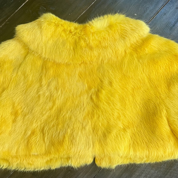 Juicy Couture Women’s Vibrant Yellow Real Fur Cape - Picture 4 of 4